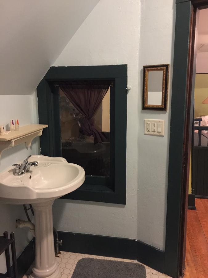 Scarlett House Victorian B & B Janesville Esterno foto