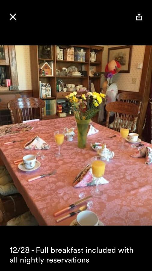 Scarlett House Victorian B & B Janesville Esterno foto